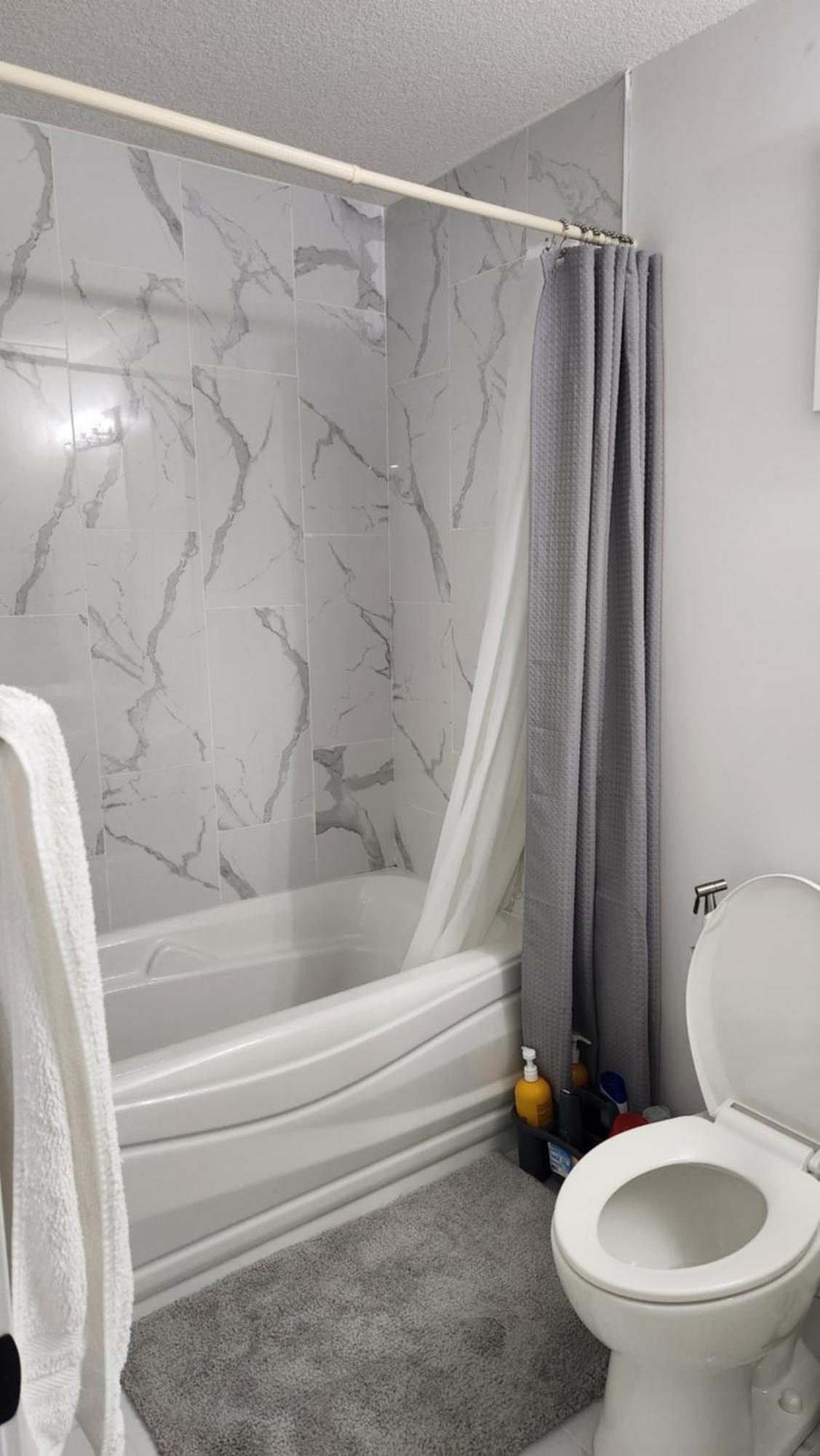 Modern 2 Bedroom Basement Suite At West Едмънтън Екстериор снимка